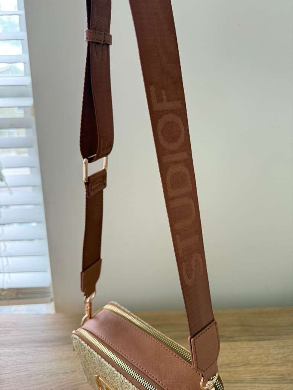 Woven Straw Crossbody Bag with Tan Trim and Gold Accent - Picture 2 of 3